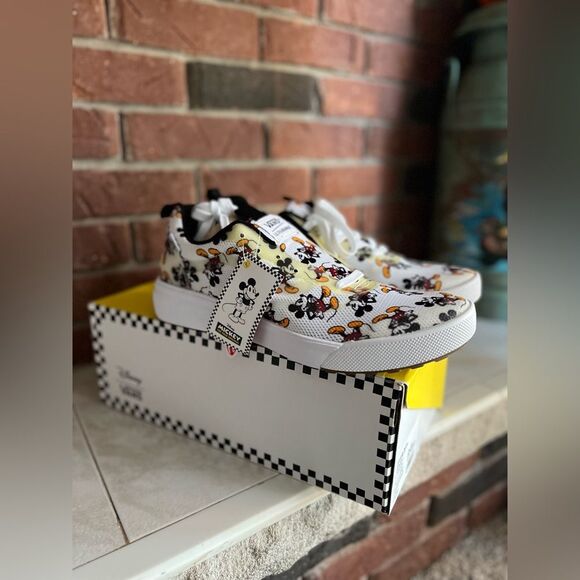 Disney Vans Ultrarange Rapidw Mickey Mouse Print Sneakers Men’s 12 NWT main image 8